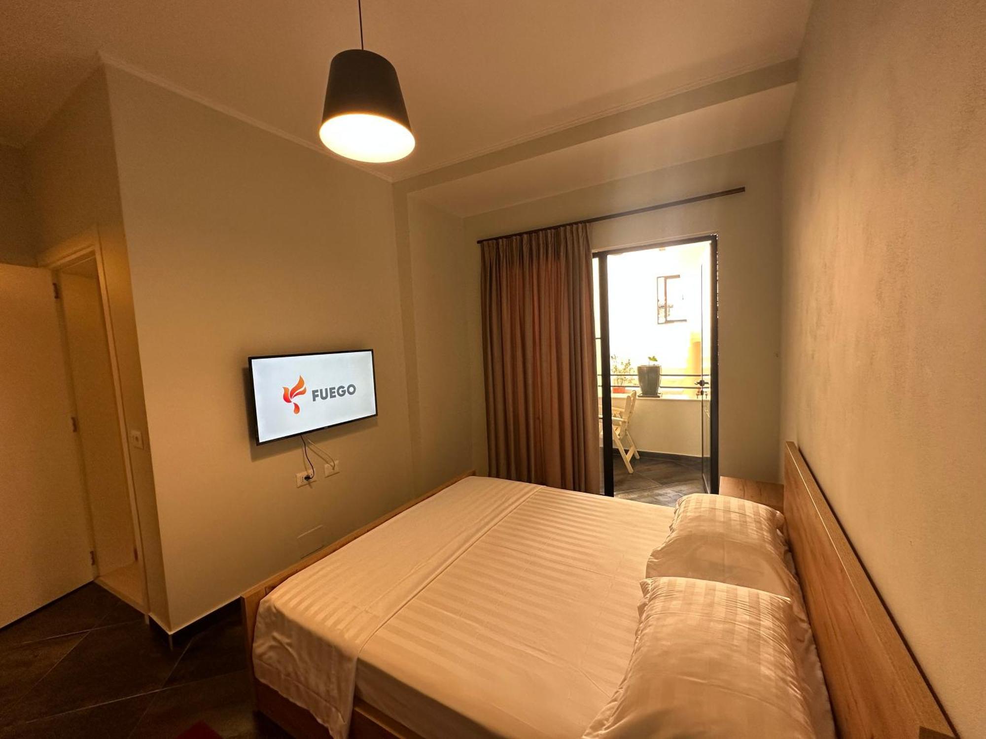 Central Comfort Suites Tirana Exterior foto